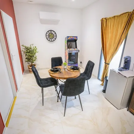 Havre De Paix Avec Spa, Arcade Et Bureau * Toulaud